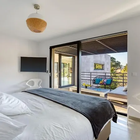 Belle Contemporaine Proche Centre 10 Couchages * Sainte-Maxime
