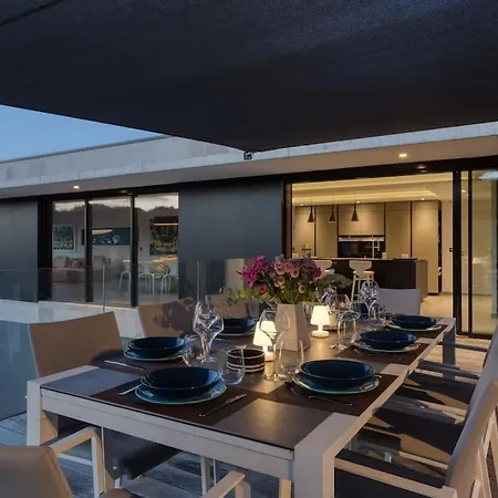 Belle Contemporaine Proche Centre 10 Couchages Sainte-Maxime